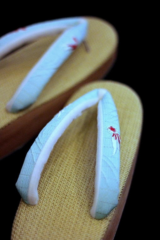 下駄草履