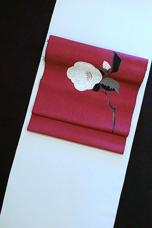 刺繍九寸名古屋帯/わびすけ椿 工芸キモノ野口