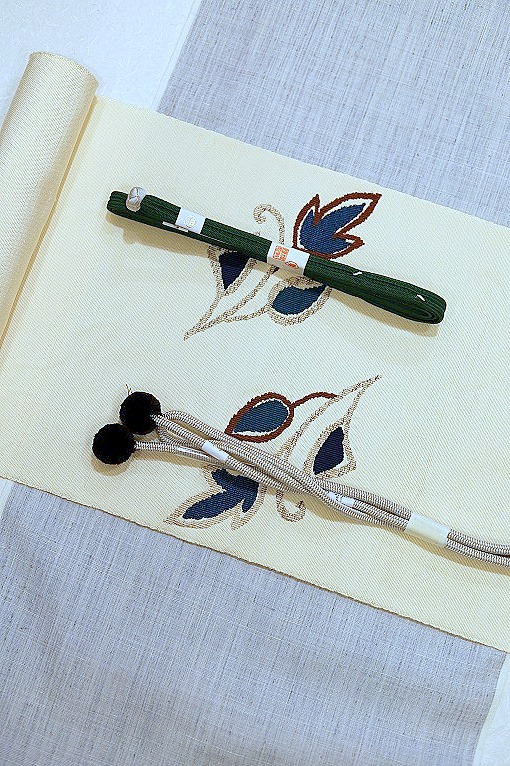 西陣織八寸名古屋帯/ペルシャ刺繍文 洛風林制作