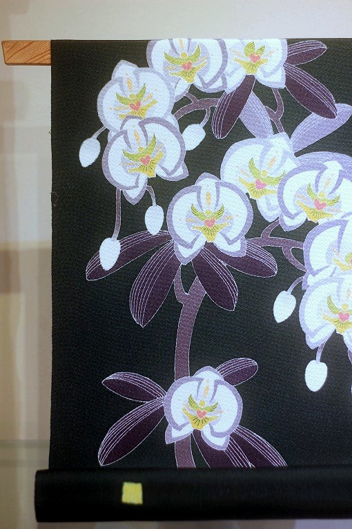 【あすつく】 ◾️凛とした高級手描き逸品友禅正絹◾️四季折々の花々 着物・浴衣
